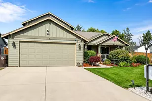 2155 NW 22nd St, Redmond, OR 97756 - Photo 1