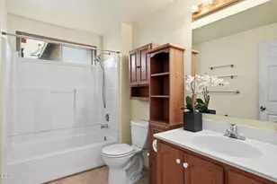 1454 NW Fresno Ave, Bend, OR 97703 - Photo 17