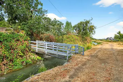 6577 Adams Road, Talent, OR 97540 - Photo 81