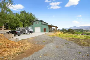 6577 Adams Rd, Talent, OR 97540 - Photo 85