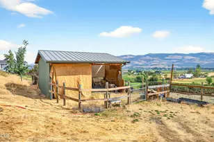 6577 Adams Rd, Talent, OR 97540 - Photo 83