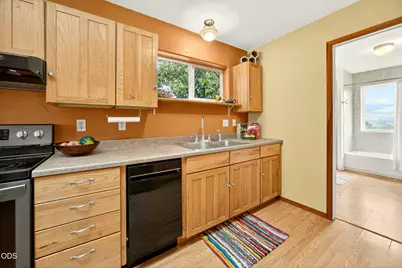 6577 Adams Road, Talent, OR 97540 - Photo 19