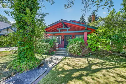 522 S Oakdale Avenue, Medford, OR 97501 - Photo 1