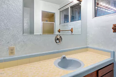 500 NW Woodson Drive, Grants Pass, OR 97526 - Photo 23