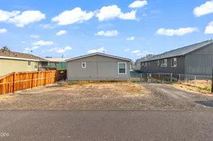 939 NW Cains Rd, Prineville, OR 97754 - Photo 25