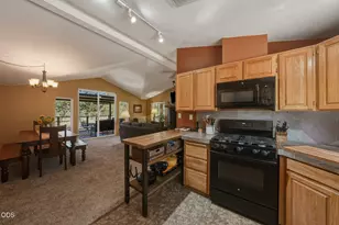 67422 Trout Ln, Bend, OR 97703 - Photo 17