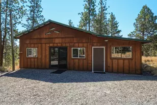 67422 Trout Ln, Bend, OR 97703 - Photo 37