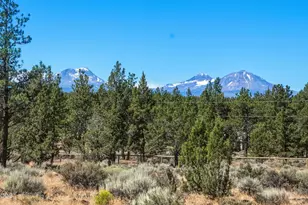 67422 Trout Ln, Bend, OR 97703 - Photo 3