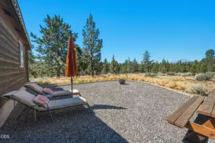 67422 Trout Ln, Bend, OR 97703 - Photo 31