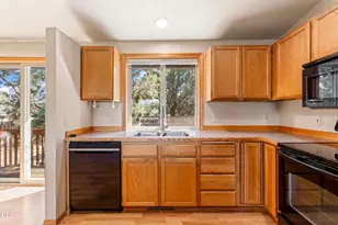 63552 Boyd Acres Rd, Bend, OR 97701 - Photo 9