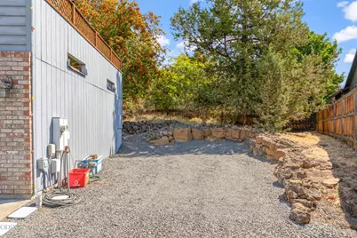 63552 Boyd Acres Road, Bend, OR 97701 - Photo 29