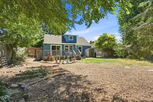 438 NE Flint St, Grants Pass, OR 97526 - Photo 27