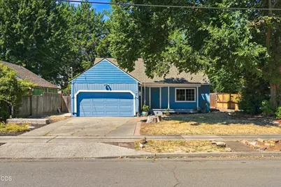 438 NE Flint Street, Grants Pass, OR 97526 - Photo 1