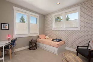 2255 NW Labiche Ln, Bend, OR 97703 - Photo 31