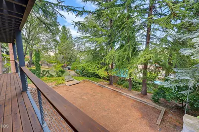 424 Courtney Street, Ashland, OR 97520 - Photo 37
