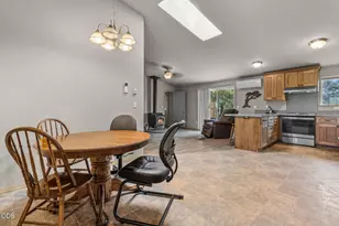 7502 SE Bluebird Ln, Prineville, OR 97754 - Photo 9