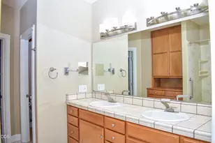 94 Skyhawk Dr, Eagle Point, OR 97524 - Photo 9