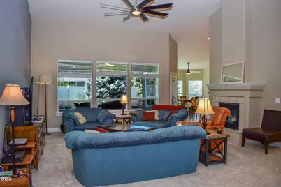 94 Skyhawk Drive, Eagle Point, OR 97524 - Photo 3