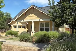 963 C St, Ashland, OR 97520 - Photo 1