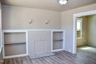 515 N Riverside Avenue, Medford, OR 97501 - Photo 3