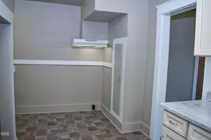 515 N Riverside Ave, Medford, OR 97501 - Photo 13