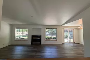 1522 NE Locksley Dr, Bend, OR 97701 - Photo 3