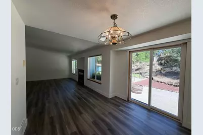 1522 NE Locksley Drive, Bend, OR 97701 - Photo 9