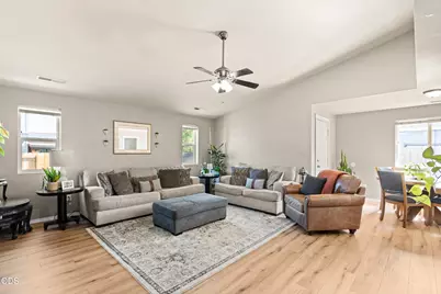 908 Archer Drive, Medford, OR 97501 - Photo 5