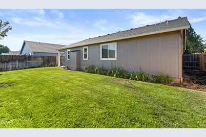 908 Archer Drive, Medford, OR 97501 - Photo 15