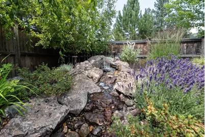 2100 NW Newport Hills Drive, Bend, OR 97703 - Photo 31
