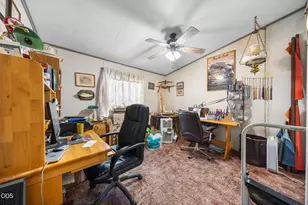 21010 Yeoman Rd, Bend, OR 97701 - Photo 15