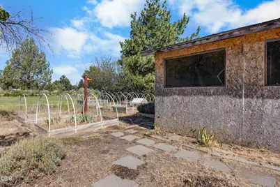 21010 Yeoman Road, Bend, OR 97701 - Photo 25