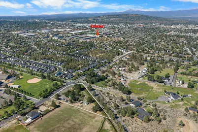 21010 Yeoman Road, Bend, OR 97701 - Photo 31
