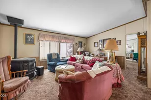 21010 Yeoman Rd, Bend, OR 97701 - Photo 17