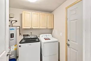 16108 Leona Ln, La Pine, OR 97739 - Photo 13