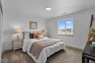 3310 NW 8th St, Redmond, OR 97756 - Photo 17