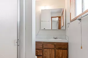 410 SE 10th St, Madras, OR 97741 - Photo 11