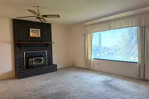 7825 Donegal Ave, Klamath Falls, OR 97603 - Photo 7