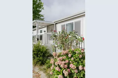 1502 Agape Way, Grants Pass, OR 97527 - Photo 3