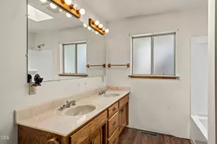 350 7th St, Rogue River, OR 97537 - Photo 27