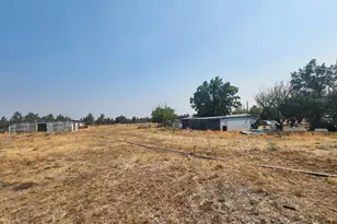 65665 SW 61st St, Bend, OR 97703 - Photo 11