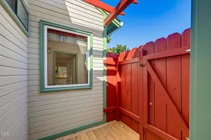 249 N Wightman St, Ashland, OR 97520 - Photo 33