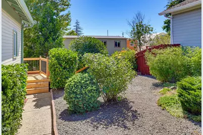 249 N Wightman Street, Ashland, OR 97520 - Photo 15