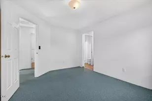 937 Rebecca Dr, Phoenix, OR 97535 - Photo 13