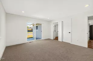 1948 Madison St, Klamath Falls, OR 97603 - Photo 17