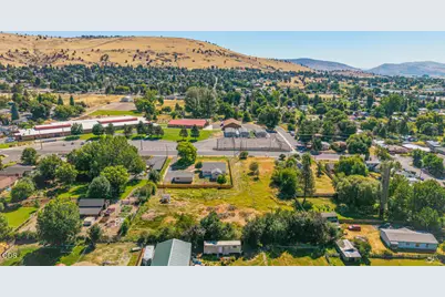 1948 Madison Street, Klamath Falls, OR 97603 - Photo 47