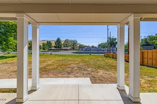 1948 Madison St, Klamath Falls, OR 97603 - Photo 3