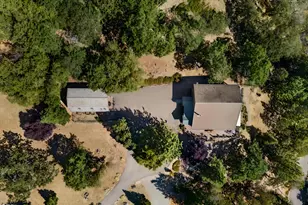 400 Morton Way, Jacksonville, OR 97530 - Photo 37