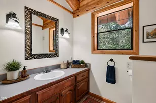 400 Morton Way, Jacksonville, OR 97530 - Photo 13