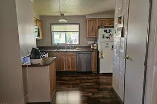 2385 Table Rock Rd, Medford, OR 97501 - Photo 11